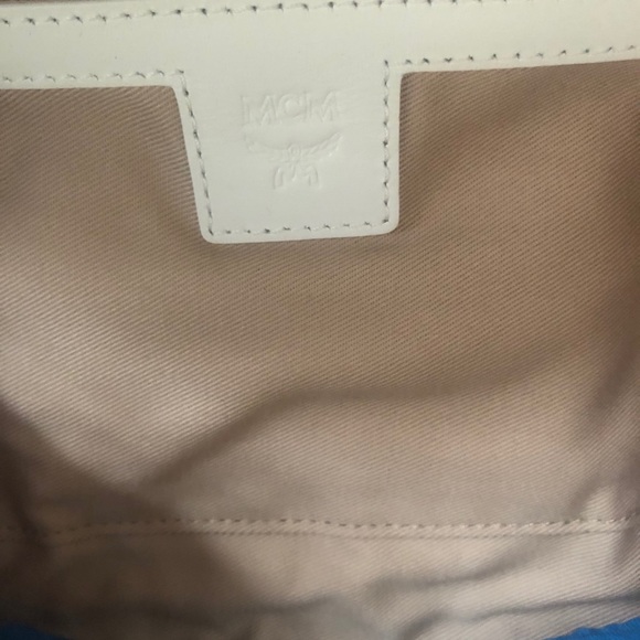 NWT $625 MCM Logo-Print Leather Belt Bag - Picture 11 of 11